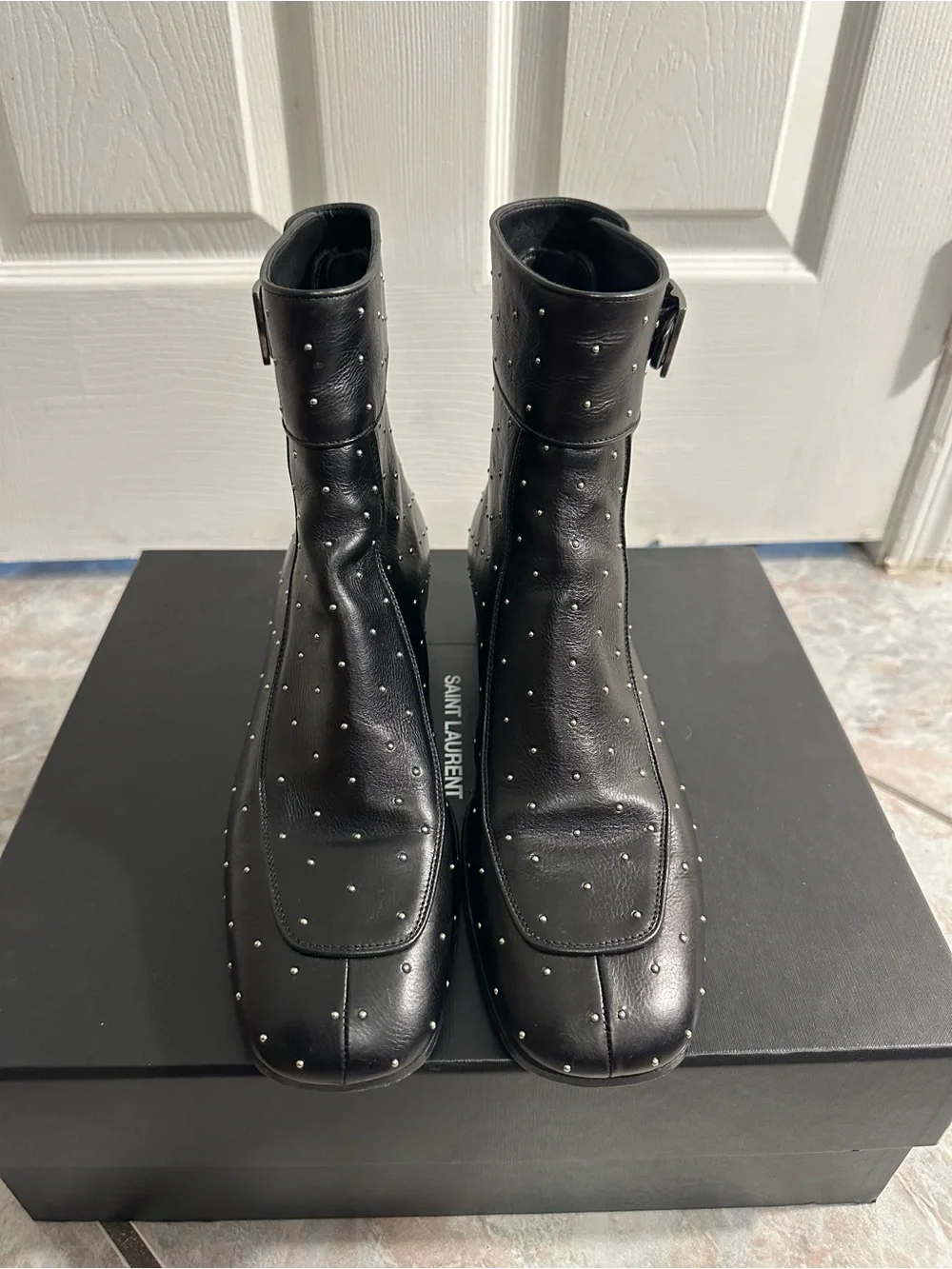 Saint Laurent Paris Studded Leather Ankle Boots Men’s EU 41 / US 8